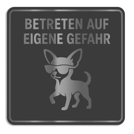 Warnschild aus Edelstahl – „Betreten auf eigene Gefahr“ – anthrazit pulverbeschichtet, wetterfest und auffällig für außen
