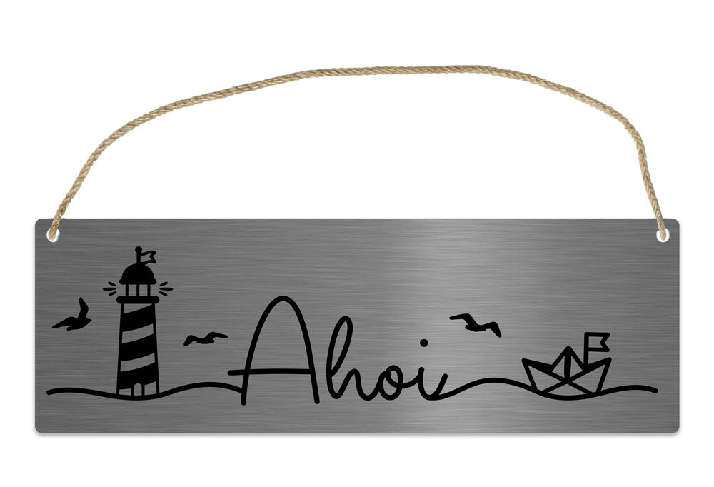 Maritimes Edelstahlschild mit der Aufschrift „Ahoi“, Leuchtturm, Möwen und Papierboot – ideal als Dekoration für Tür oder Garten
