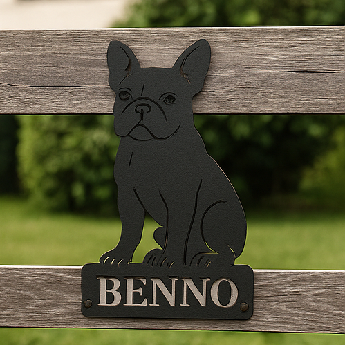 Türschild mit französischer Bulldogge – anthrazit pulverbeschichtet am Gartenzaun