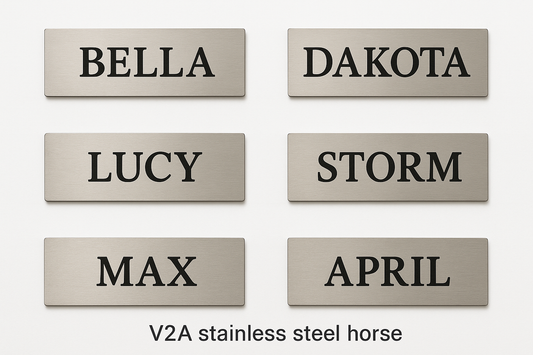 Mehrere Boxenschilder